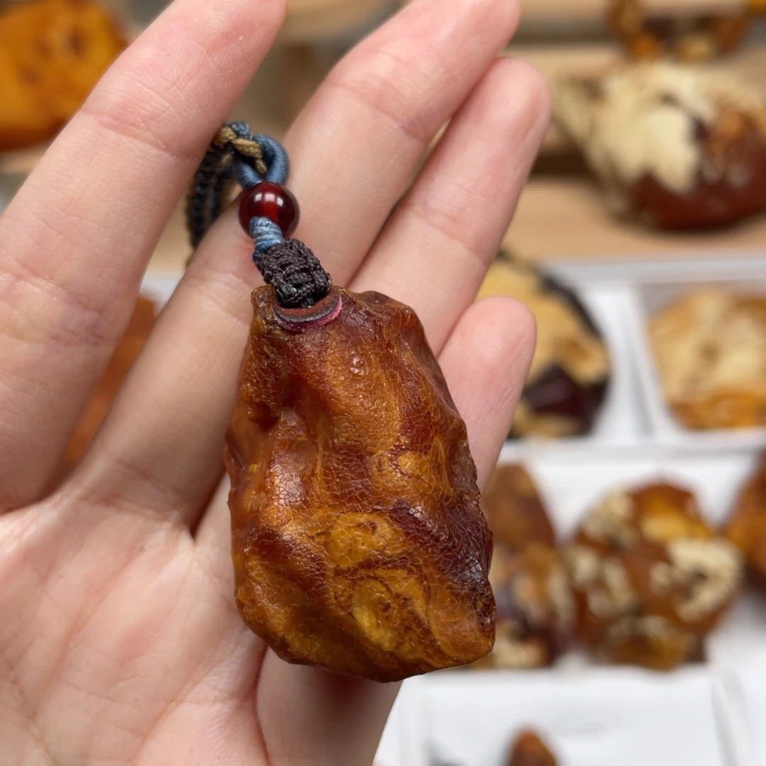 琥珀未镶嵌珠宝奇石