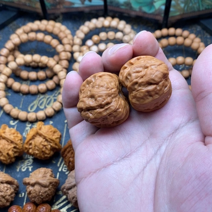 桃核吊坠一**夢蛤蟆尺寸34，练手对