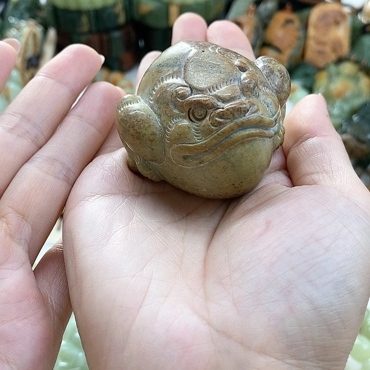 未镶嵌透闪石质玉把件