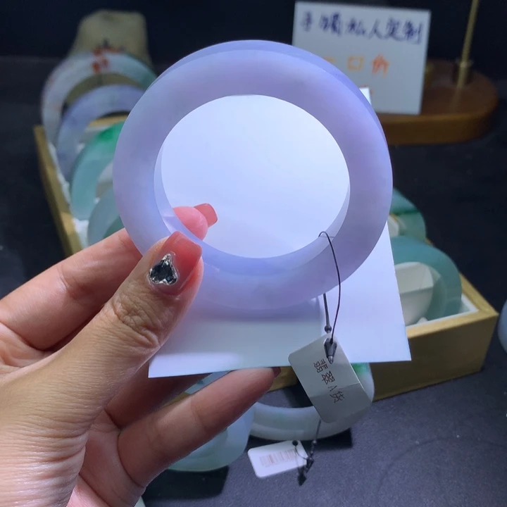 定制翡翠未镶嵌翡翠手镯