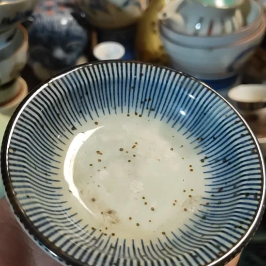 碗若*瓷器活动的人了