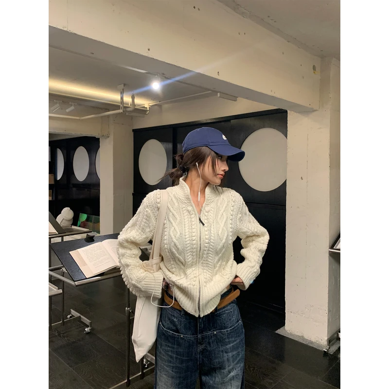 左边女装羊毛针织衫设计感上衣2025秋冬新款高智老钱风拉链开衫