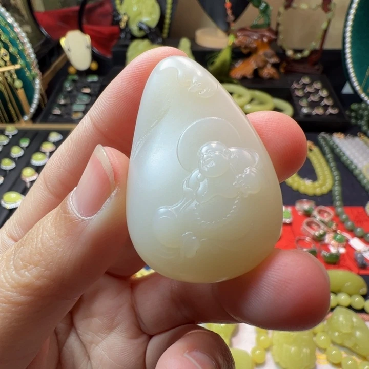 和田玉颈饰未镶嵌米达佛公