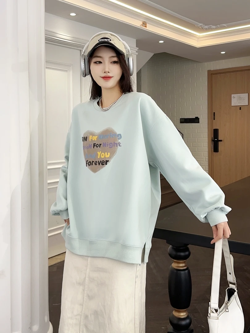 【欣欣】孕妇装秋季新款上衣时尚宽松休闲爱心字母印花卫衣