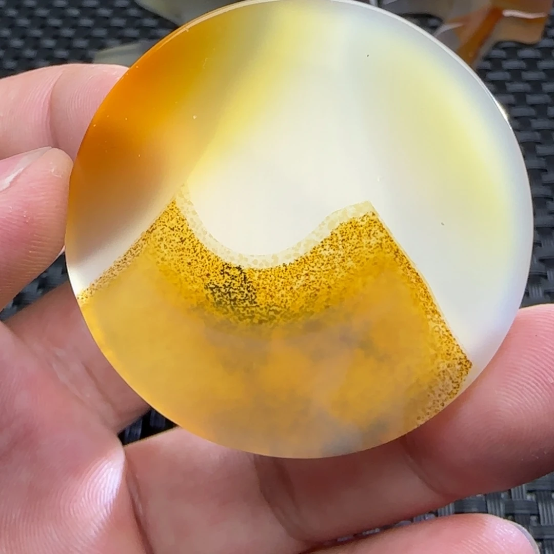 呵***呵未镶嵌颈饰玛瑙/玉髓