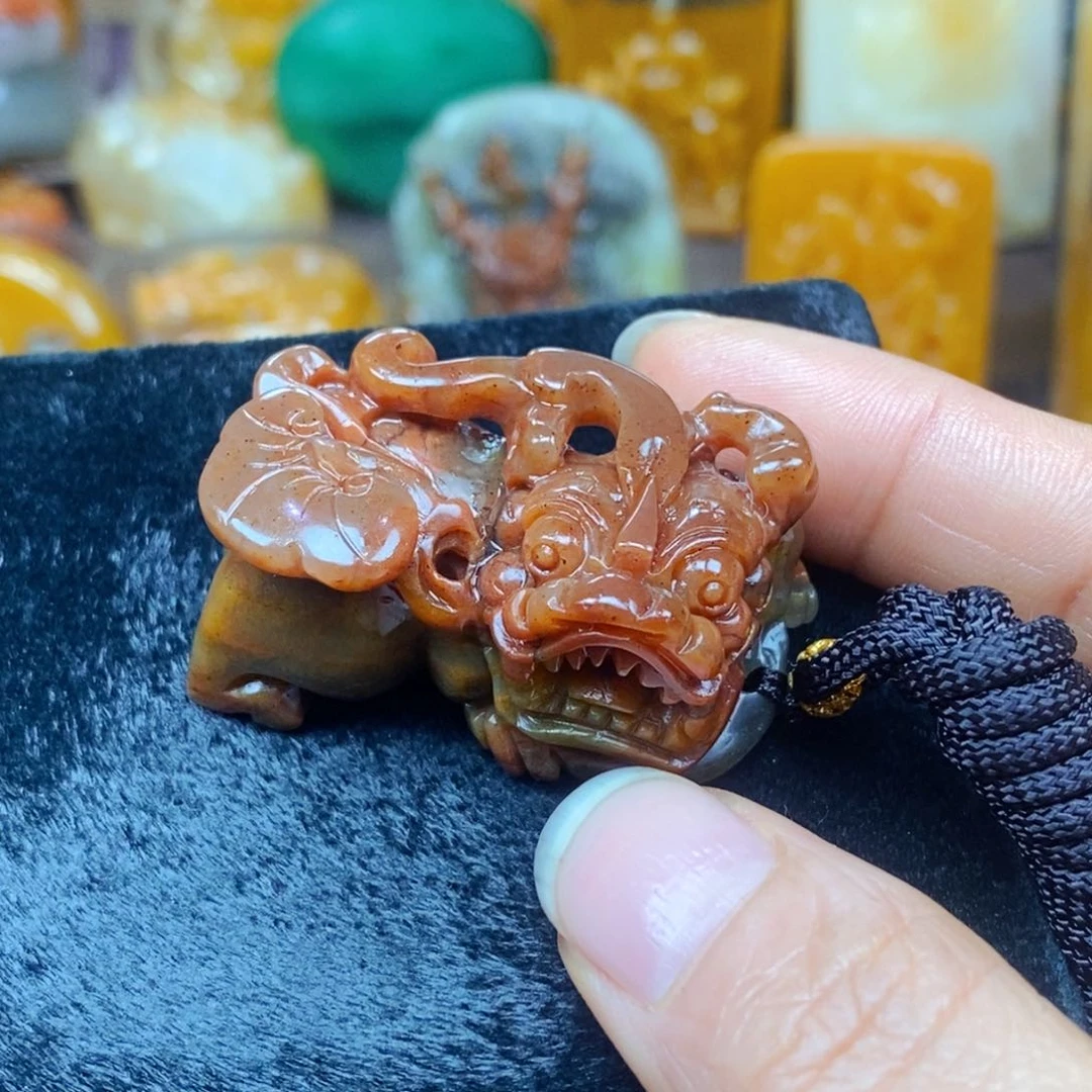 未镶嵌石英质玉（黄龙玉）吊坠(不含链)