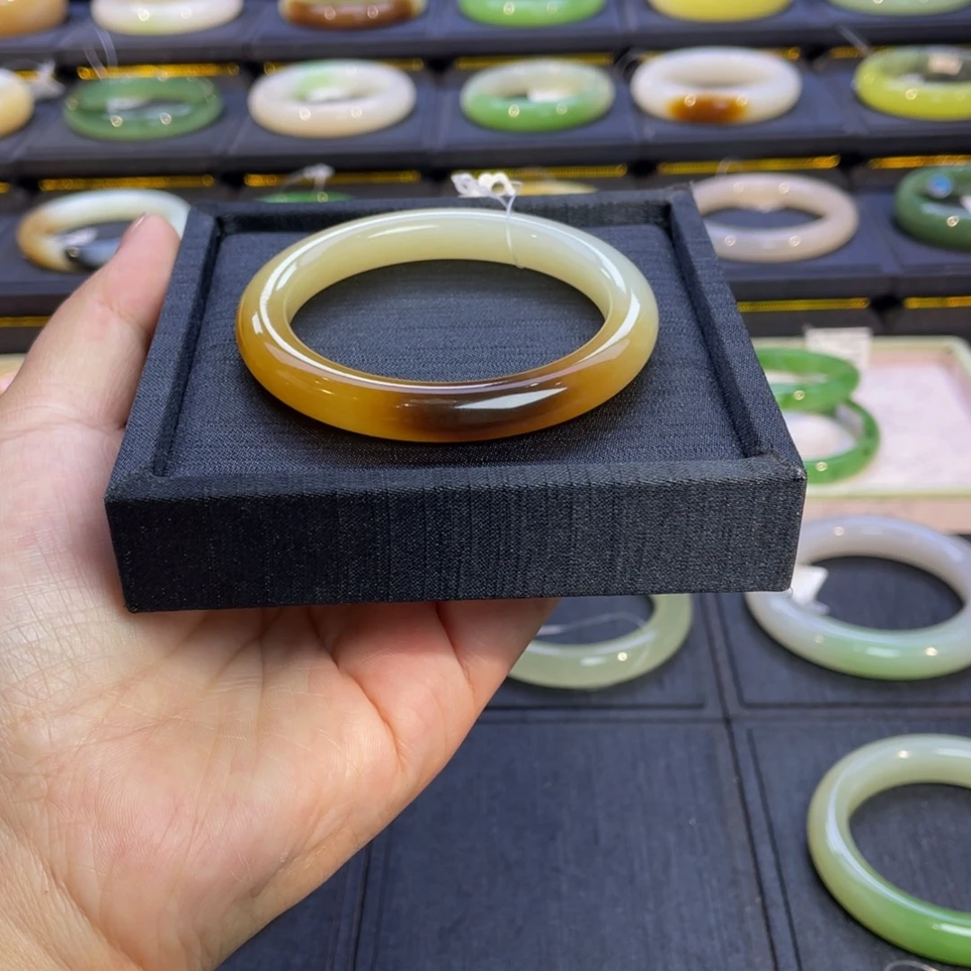 和田玉未镶嵌手镯糖白渐变手镯53+