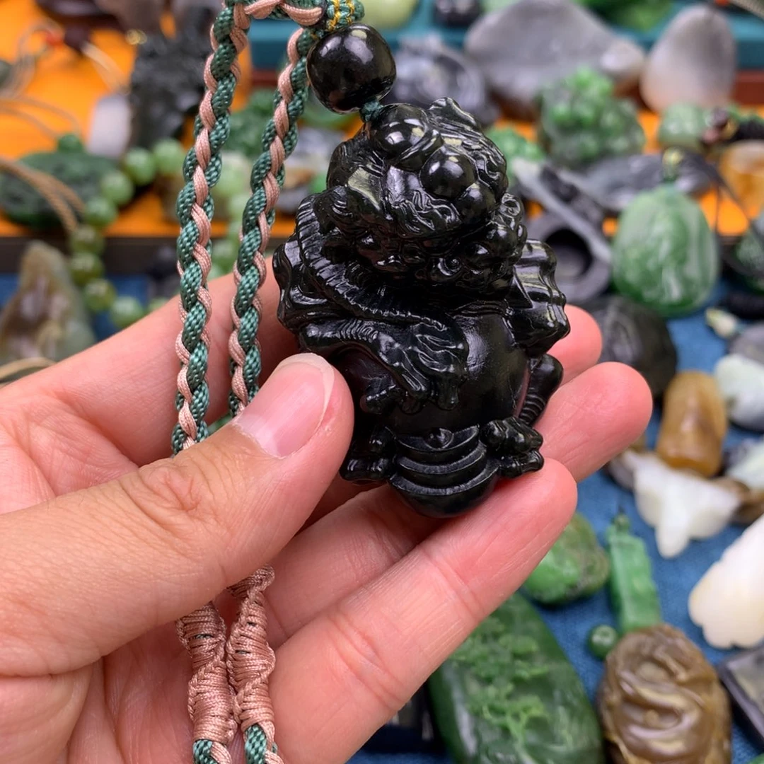 和田玉颈饰未镶嵌