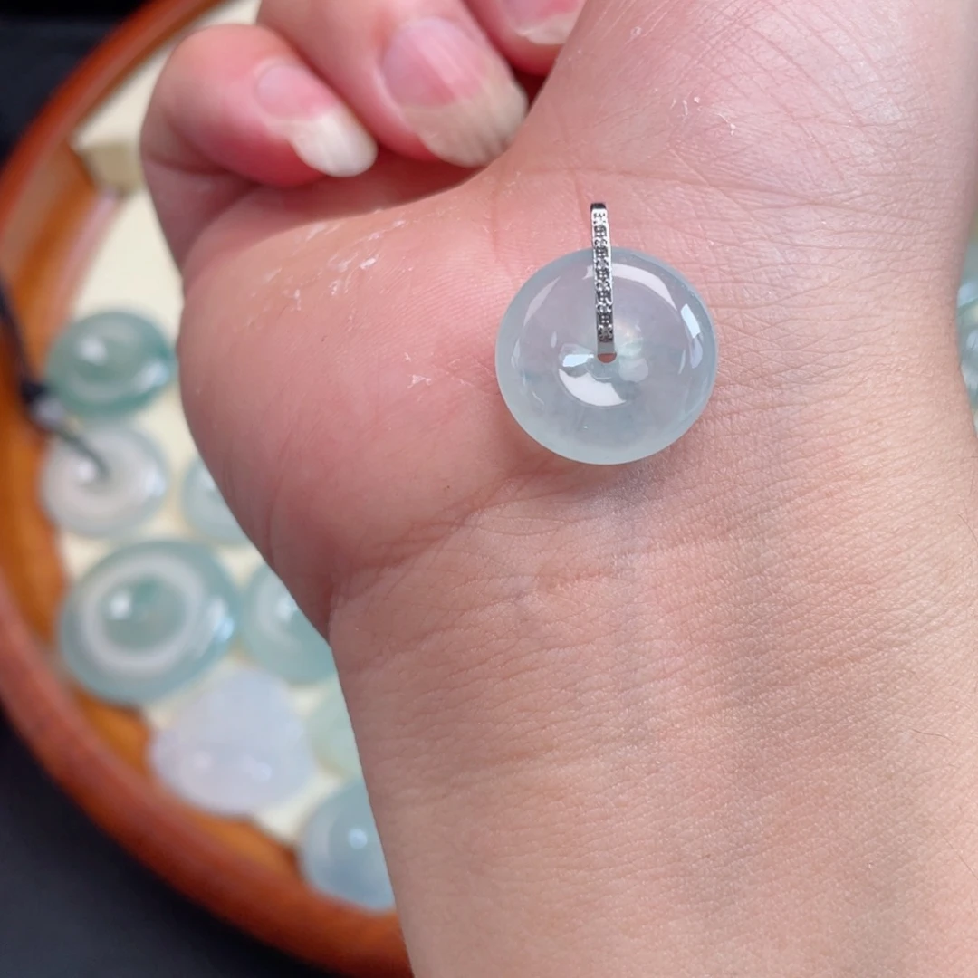 翡翠未镶嵌颈饰5678887556788