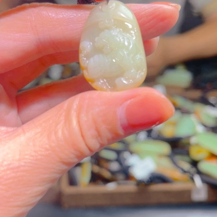 【闪购商品】和田玉未镶嵌颈饰