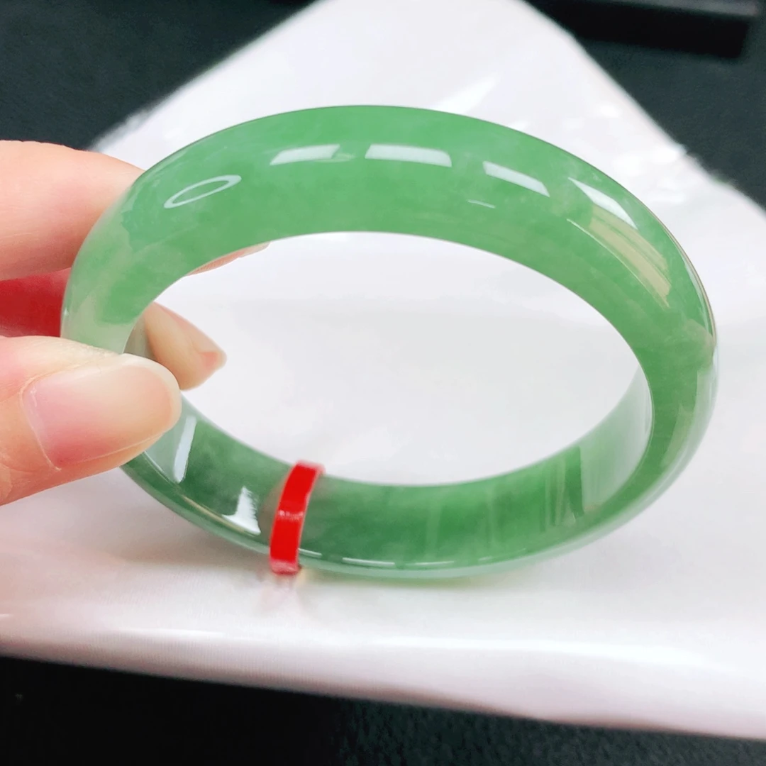 翡翠未镶嵌手镯57圈