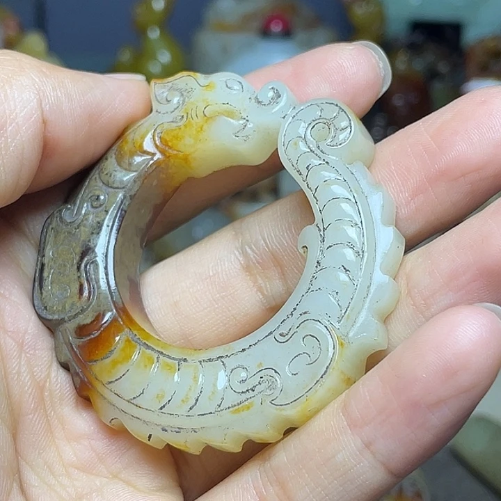 桃***宫和田玉未镶嵌挂件