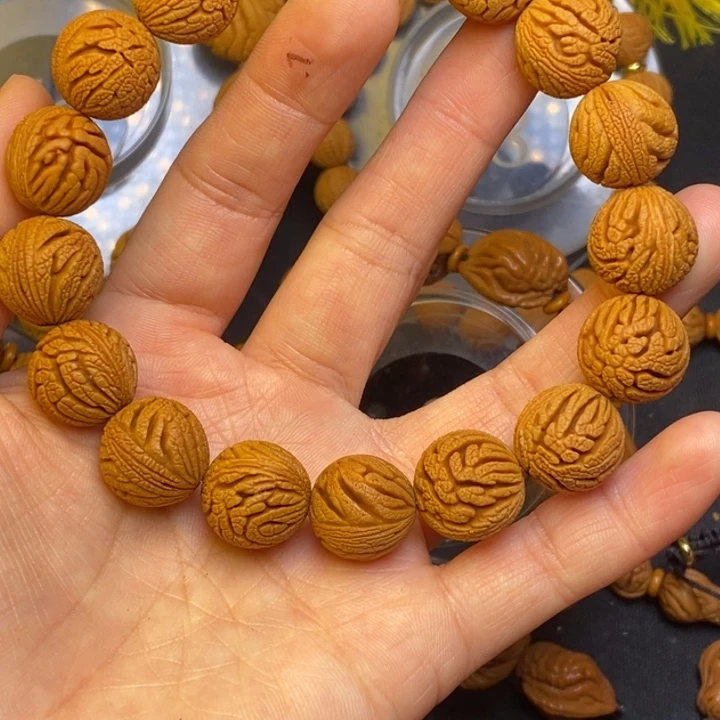 酒***歌桃核吊坠秦岭龙纹桃核15尺寸