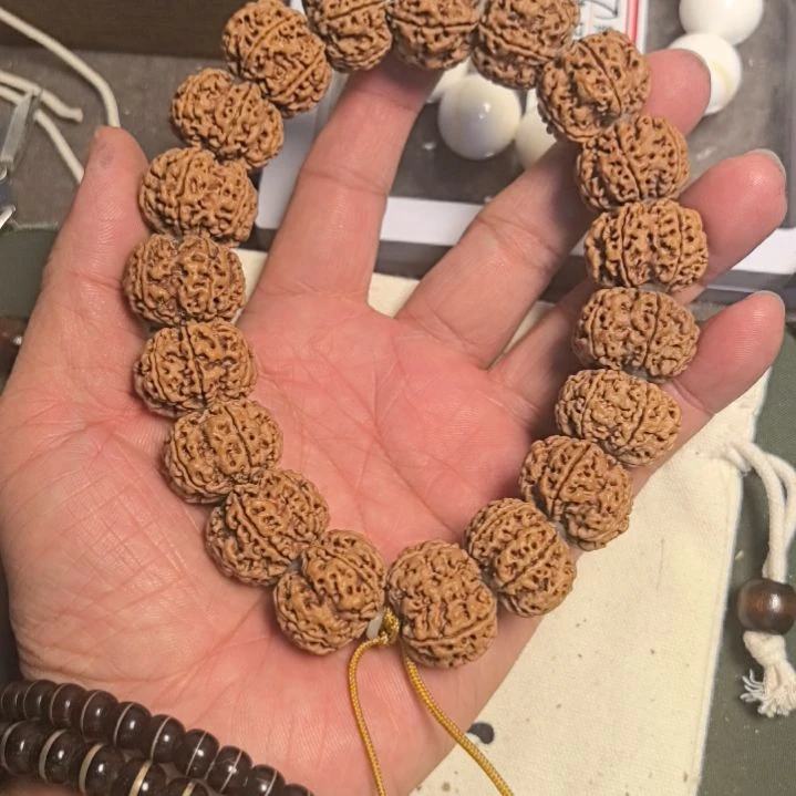 把件金刚菩提六瓣大金刚手持，23左右尺寸的，原皮原色