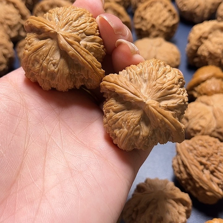 把件文玩核桃忠*白师子46