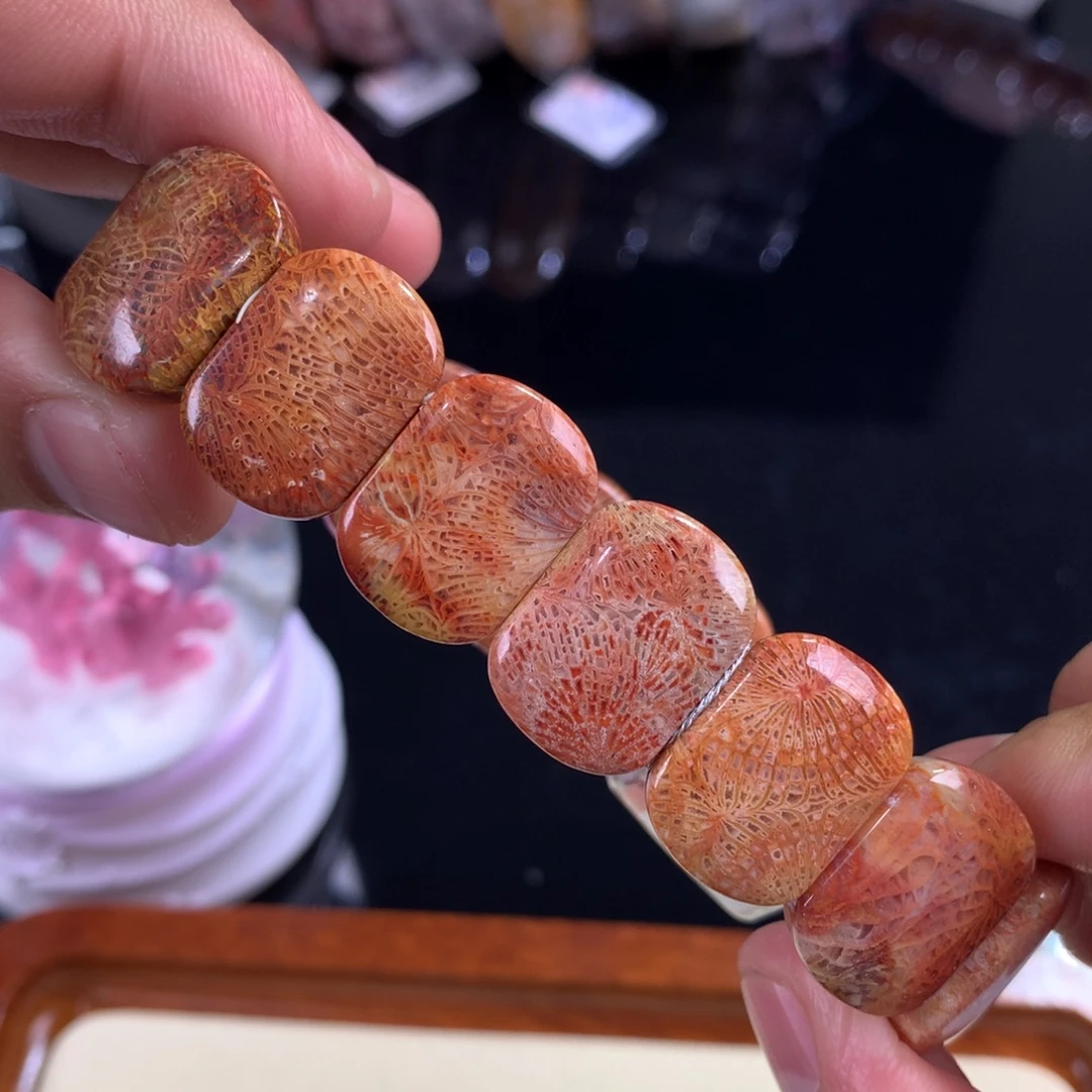 硅化珊瑚（珊瑚玉）未镶嵌吊坠(赠链)70号红彩凤尾