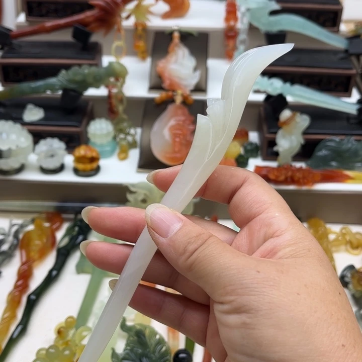 蛇纹石玉未镶嵌岫玉发簪