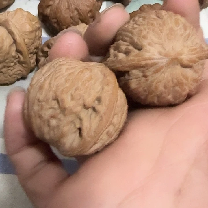 九****把件文玩核桃绣球