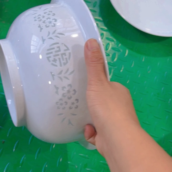 瓷片玲珑九寸汤碗一个微瑕