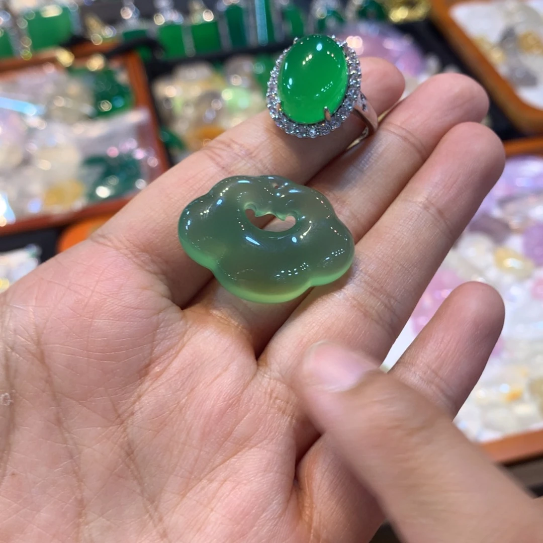 【闪购商品】玛瑙/玉髓颈饰未镶嵌墨*