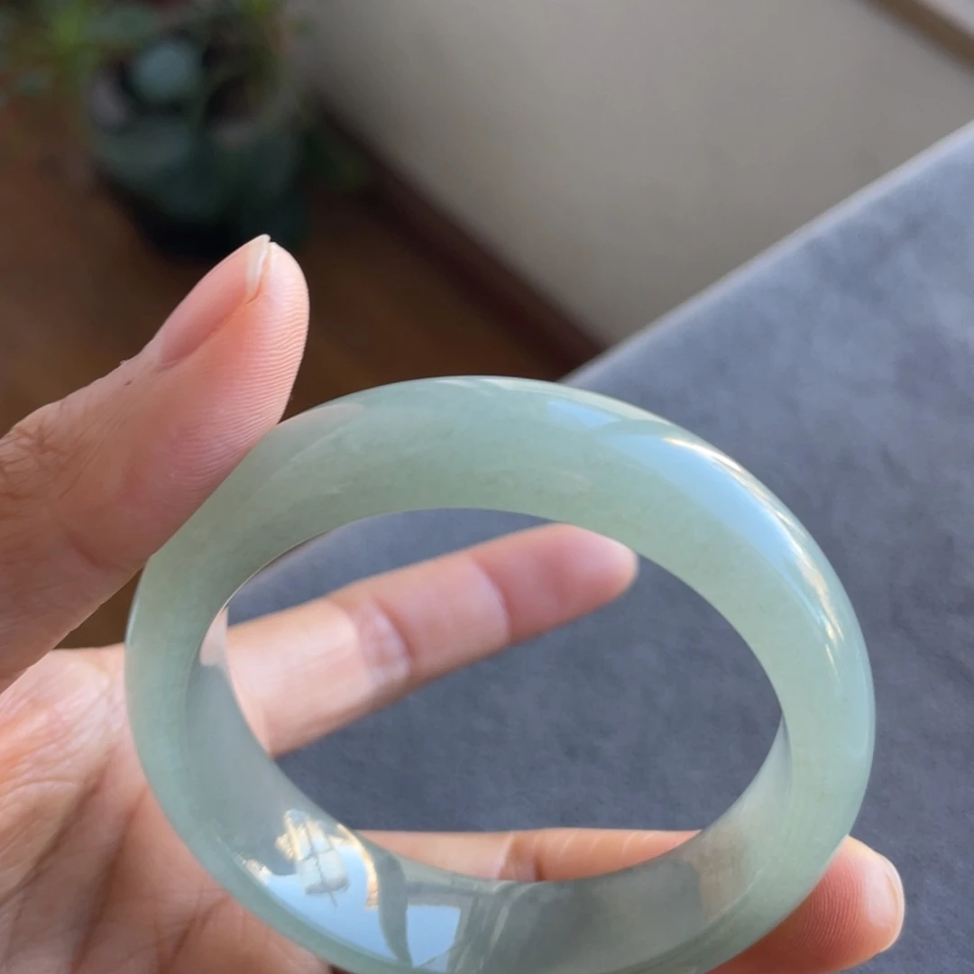 翡翠未镶嵌手镯糯冰