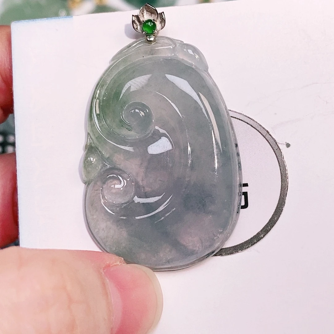 颈饰18K金镶嵌翡翠