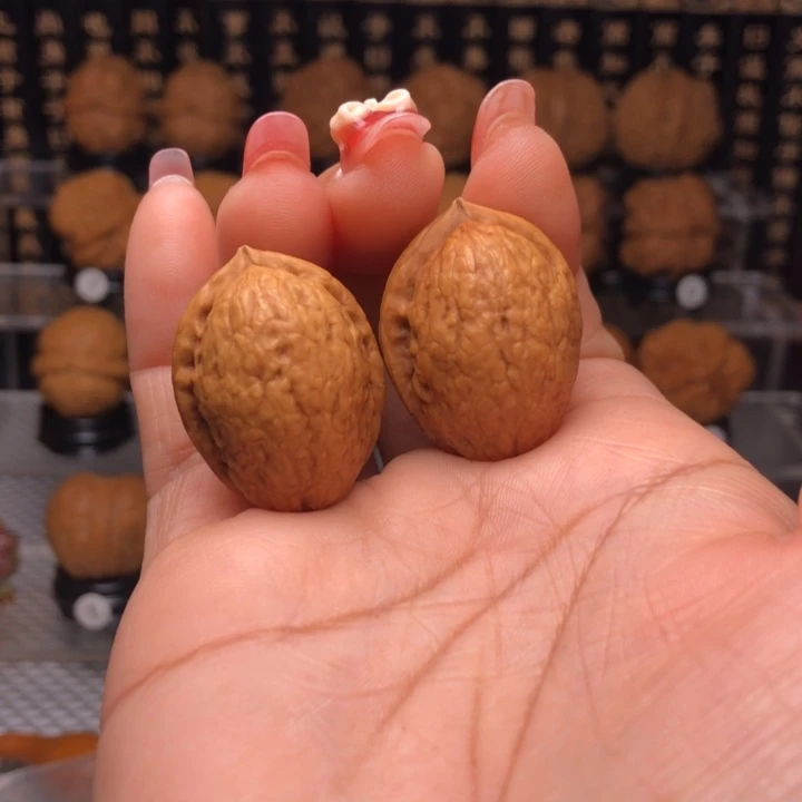 橄榄核吊坠47粗筋小屁桃