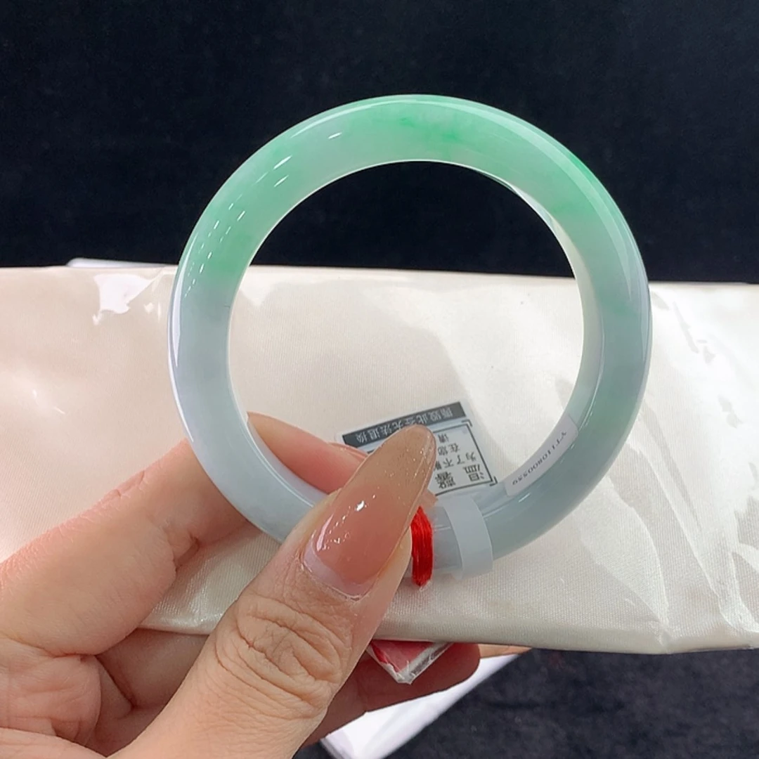 【闪购商品】未镶嵌手镯翡翠正57