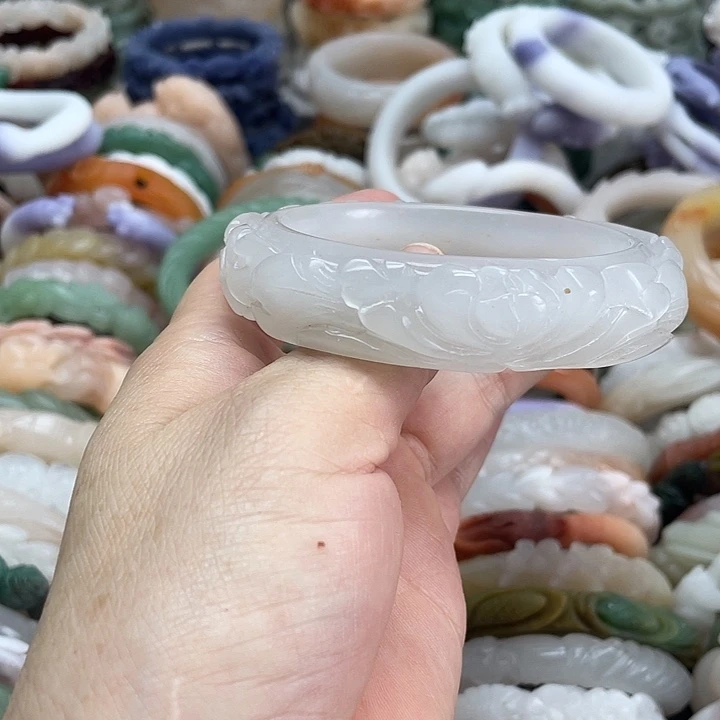 石英岩玉手镯未镶嵌