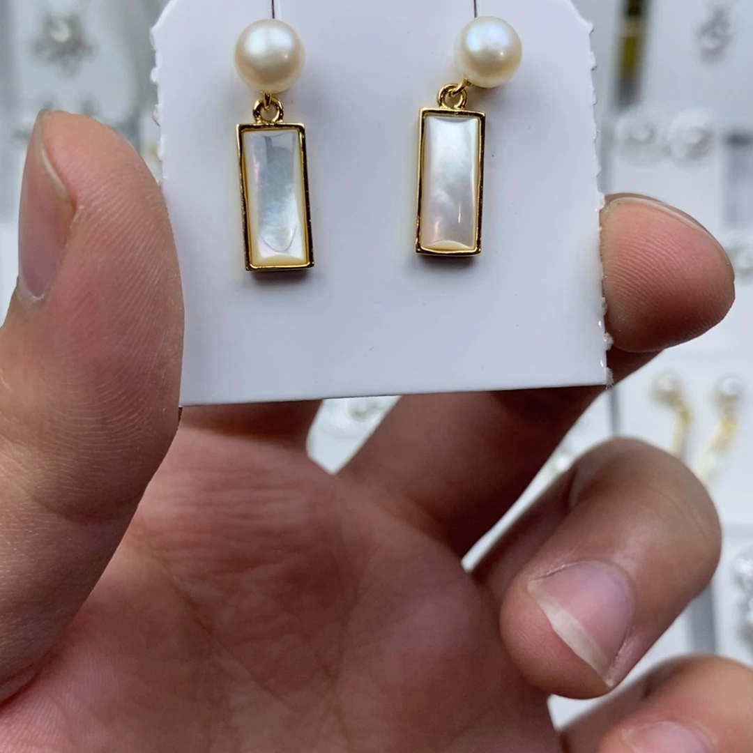 淡水珍珠未镶嵌耳饰