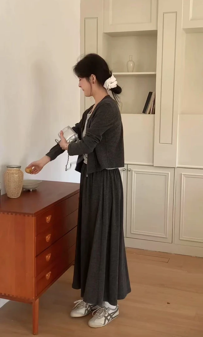 背心52外搭50裙长90     5200【慵懒星期六】三件套