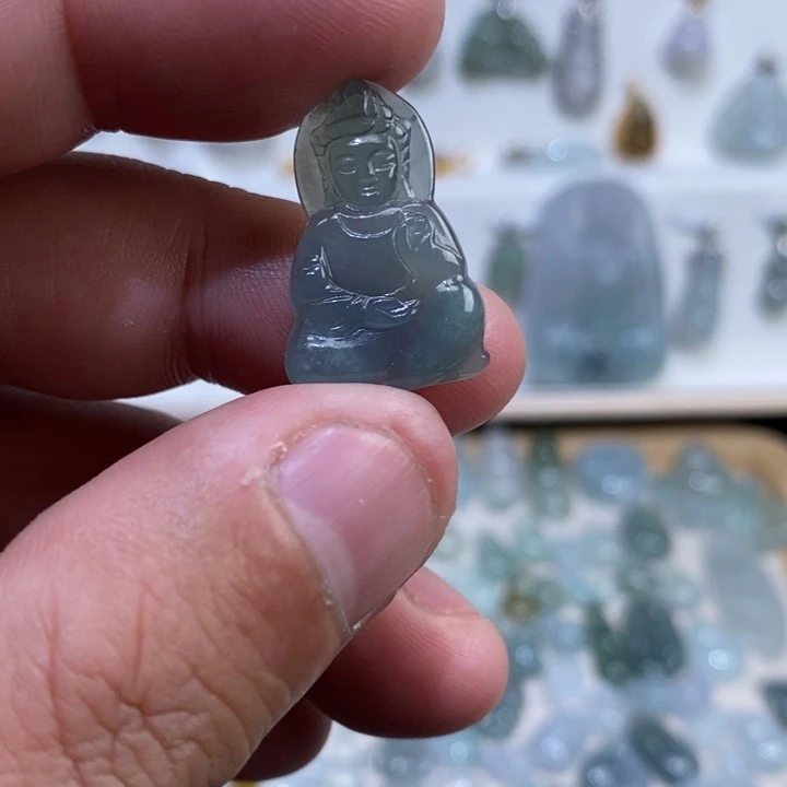 翡翠未镶嵌颈饰吊坠