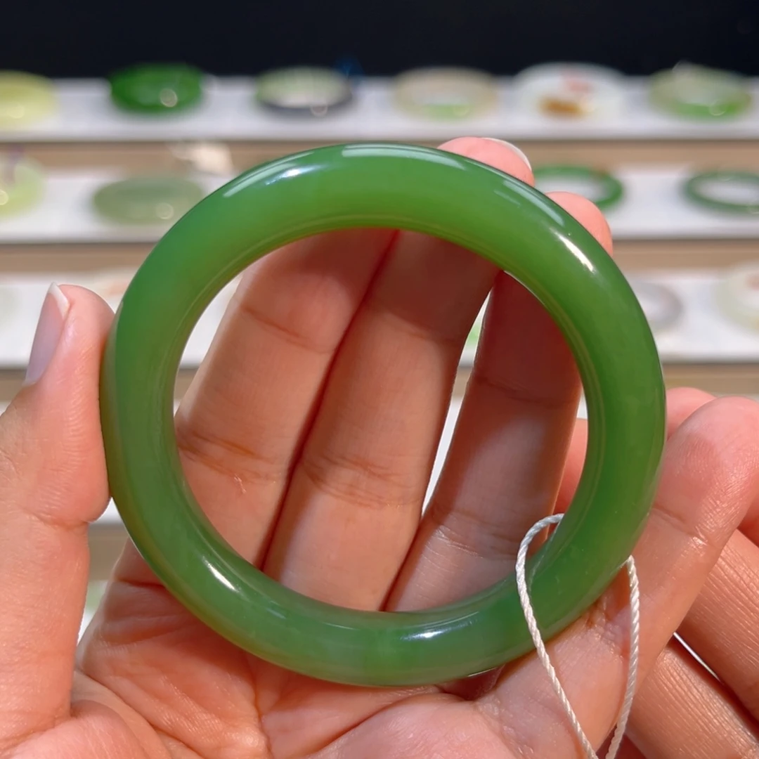 未镶嵌手镯和田玉阳绿碧玉圆条