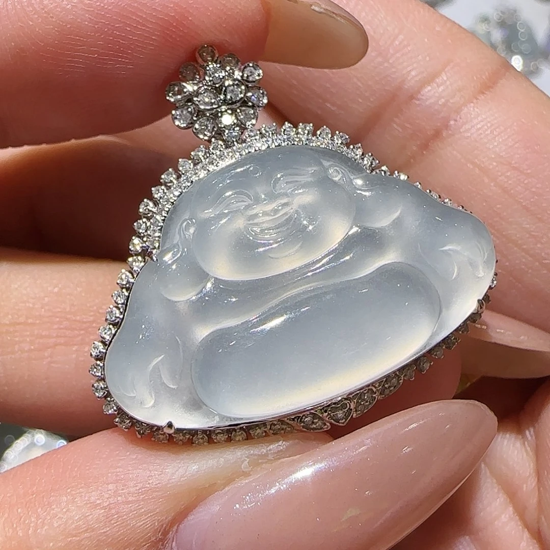 【闪购商品】颈饰18K金镶嵌翡翠天然