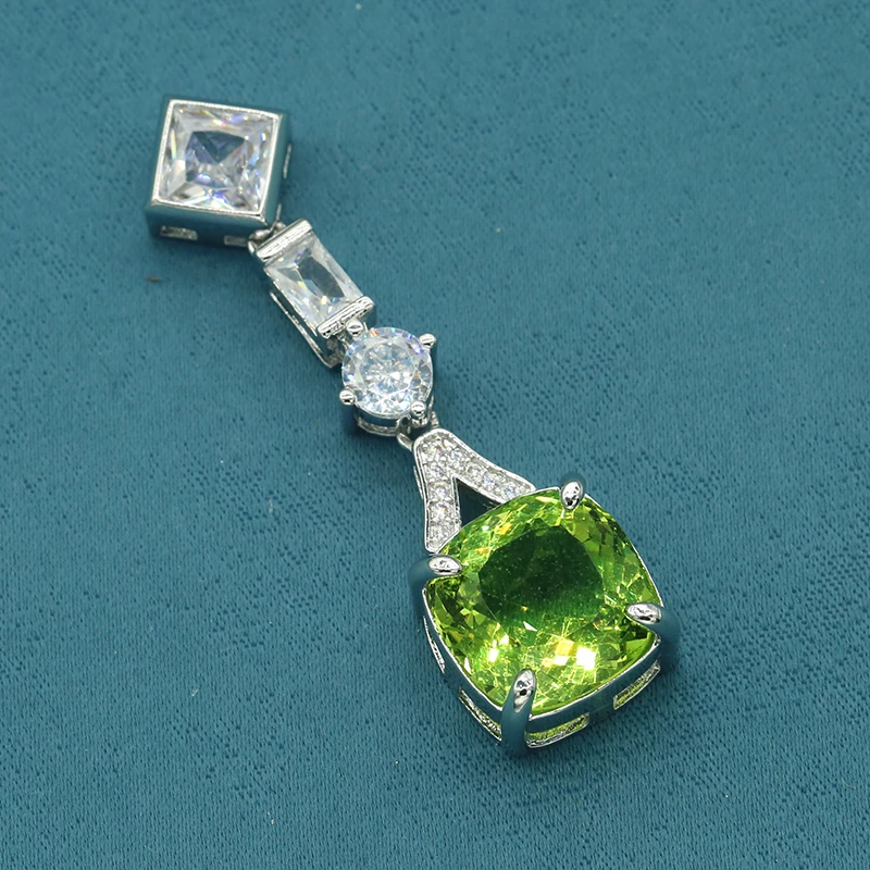 【高级定制】收藏级轻奢时尚设计吊坠w674