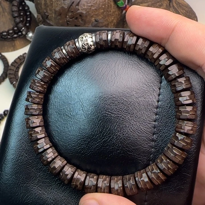 【闪购商品】椰蒂手串96干将吞金兽