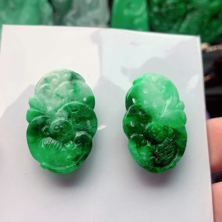 翡翠未镶嵌耳饰A货