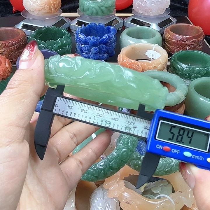 石英质玉手镯未镶嵌金