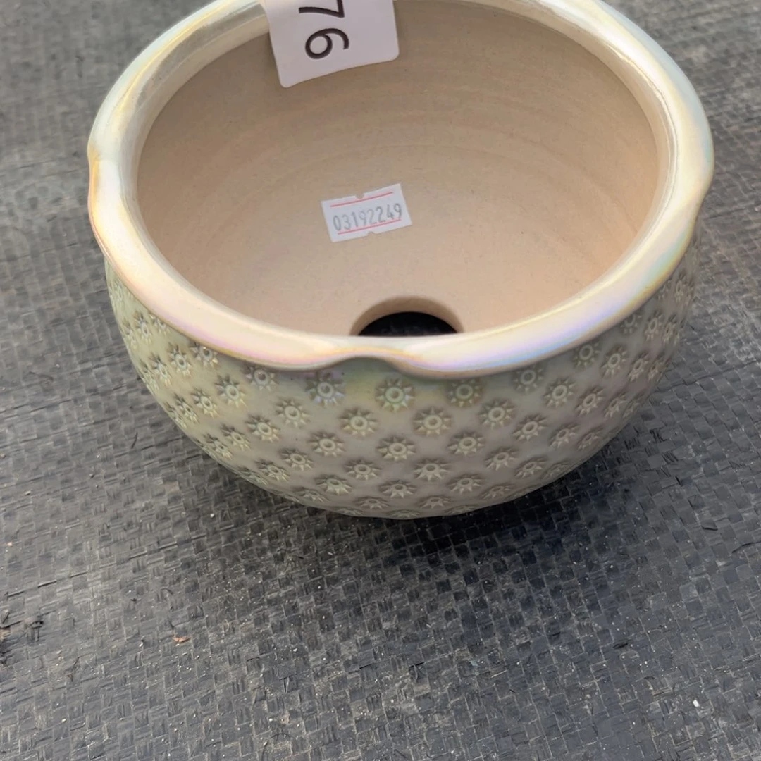 尸**一编号276花盆一个