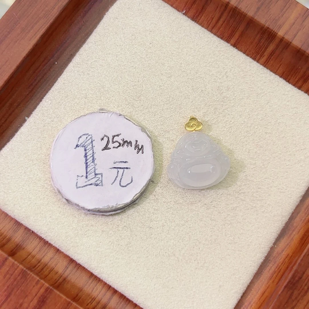 *****翡翠18K金镶嵌颈饰佛公