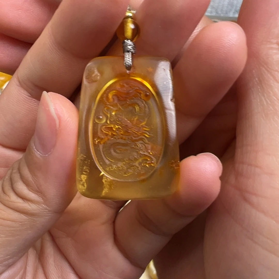 琥珀未镶嵌裸石琥珀