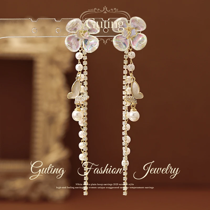 铜合金合成锆石耳饰 21906金色花朵长款珠珠蝴蝶流苏耳环女耳饰