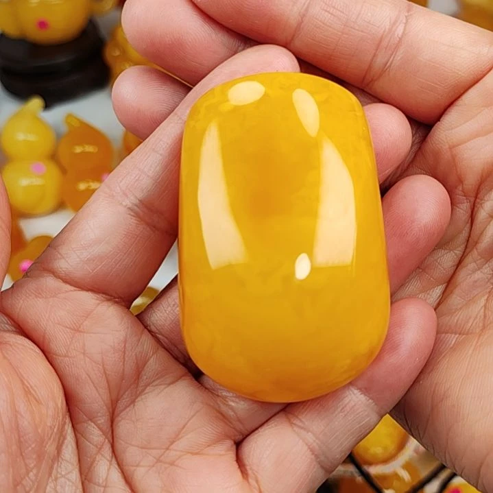 琥珀吊坠(赠链)未镶嵌