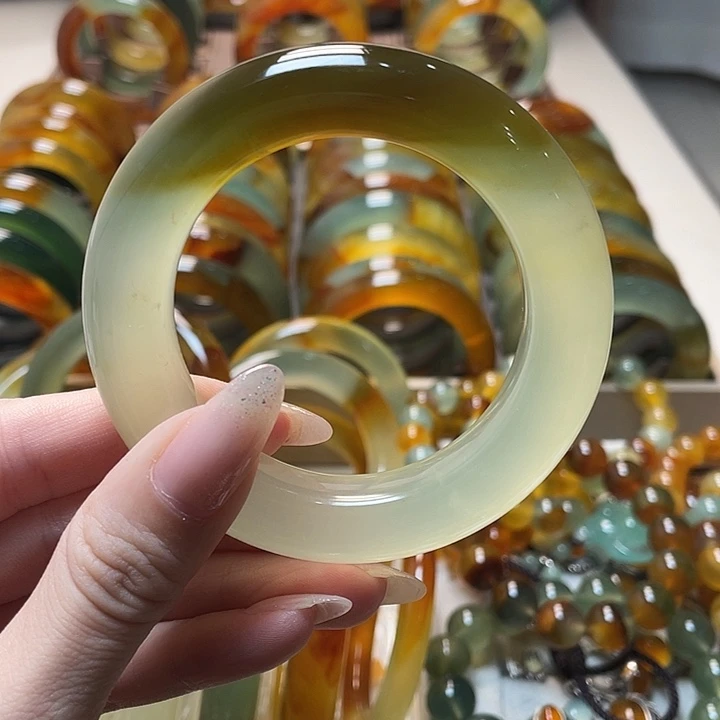 蛇纹石玉未镶嵌手镯53