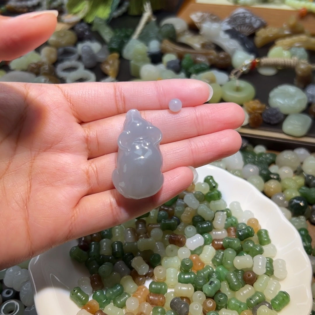 喜***洋未镶嵌和田玉珠宝半成品