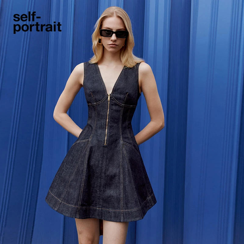 self-portrait 25秋新款流光风v领牛仔收腰无袖连衣裙短裙