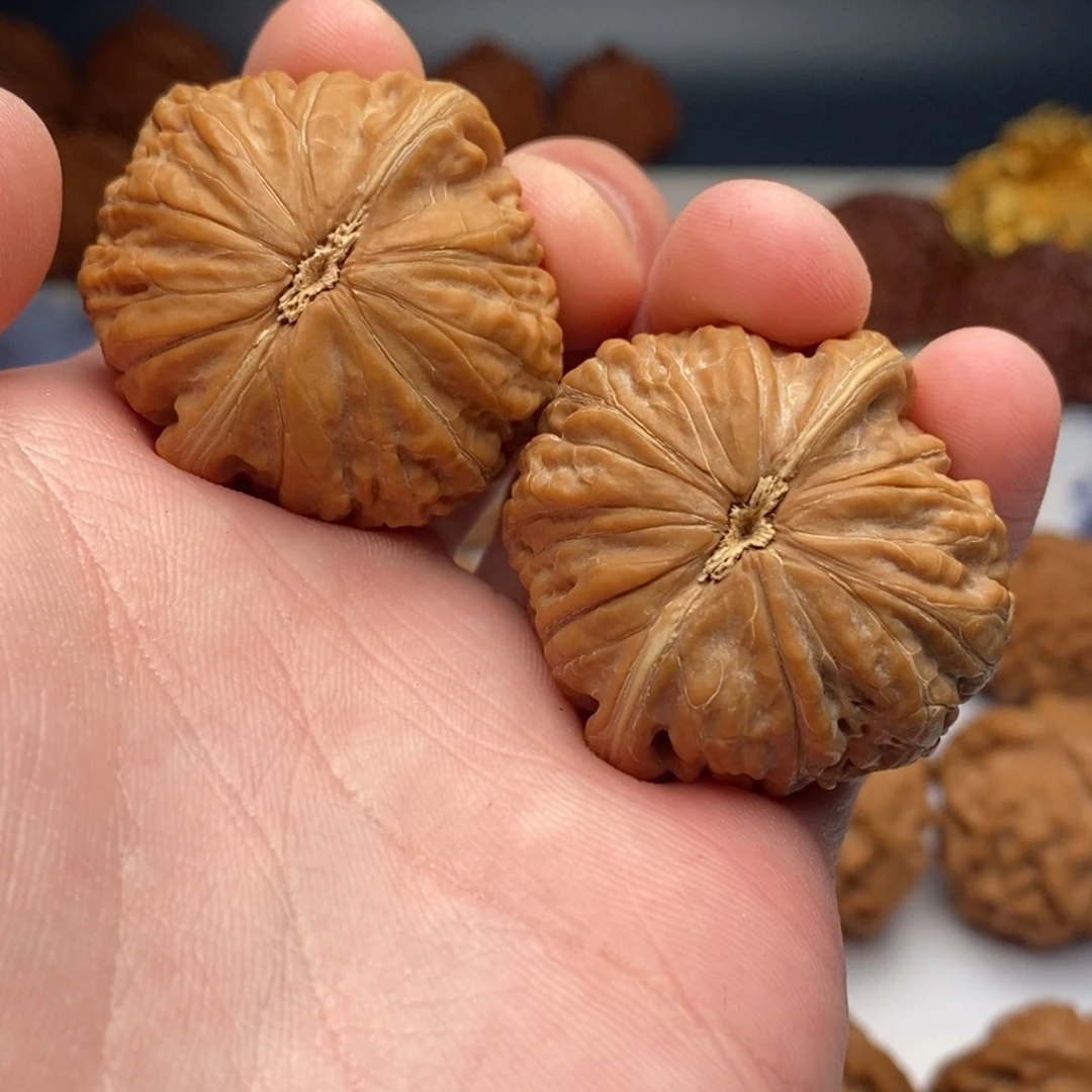 时***流文玩核桃把件铁锤