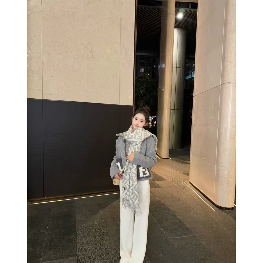内蒙古提花双面FD家时尚简约围巾披肩