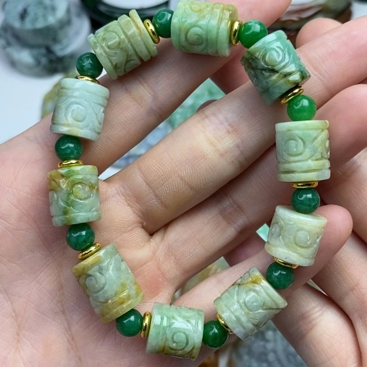 颈饰未镶嵌翡翠吊坠