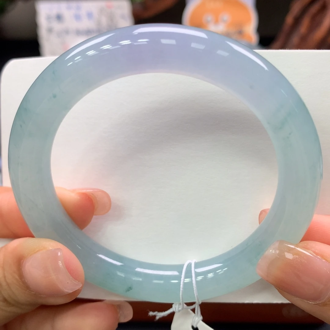 未镶嵌手镯翡翠19号特色